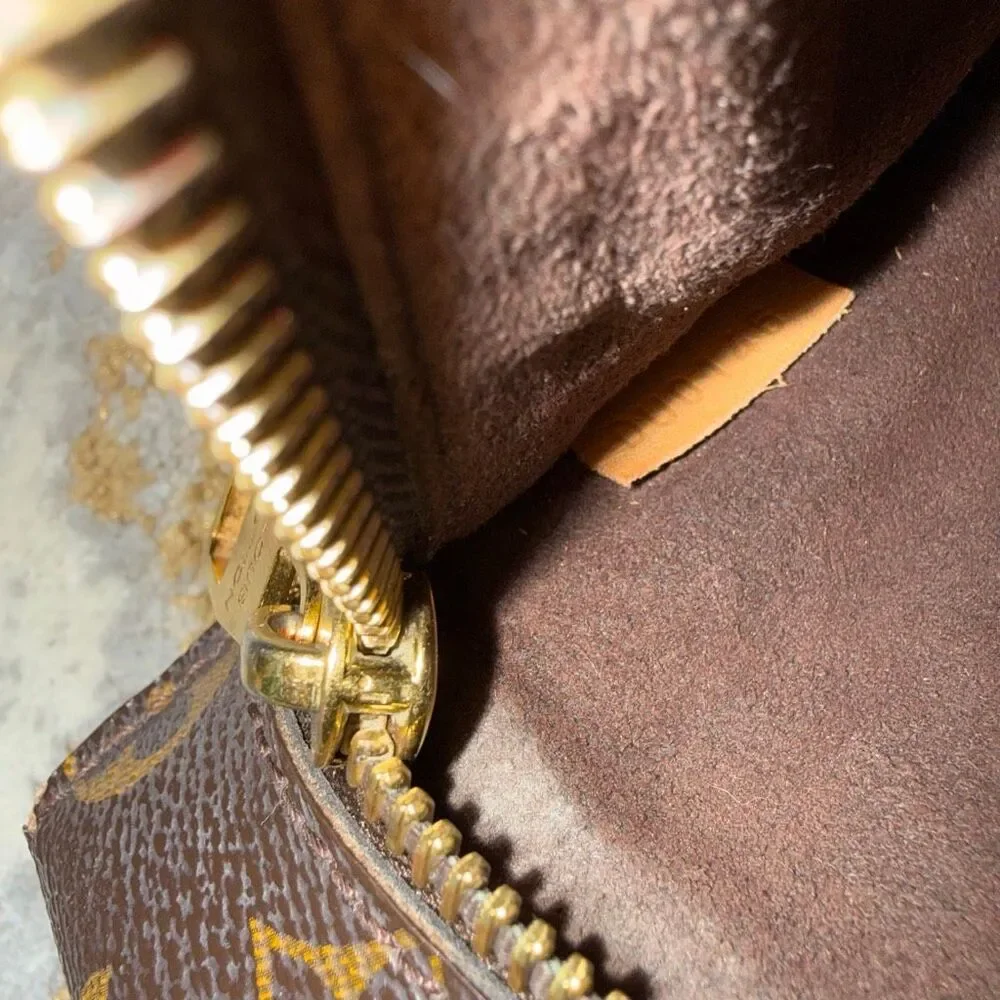 Authentic LOUIS VUITTON METIS Pochette Flap Monogram Leather Top Handle - Picture 5 of 16
